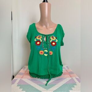 Vintage! Green floral embroidered top